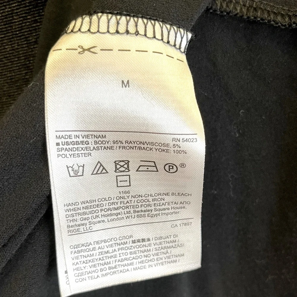 Banana Republic Black Blouse - Picture 3 of 11